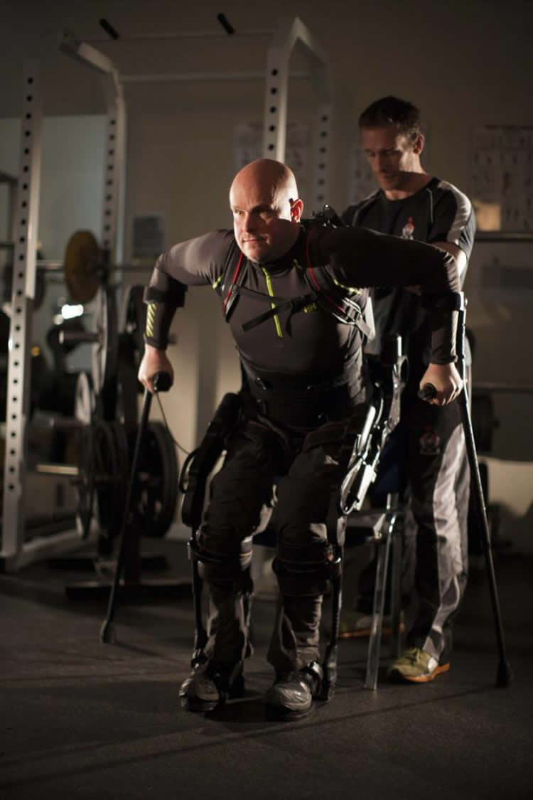 Image shows Mark Pollock with trainer Simon O'Donnell.