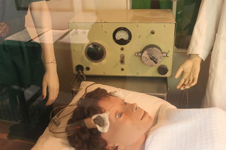 Image shows an electroconvulsive therapy machine on display at Glenside Museum.