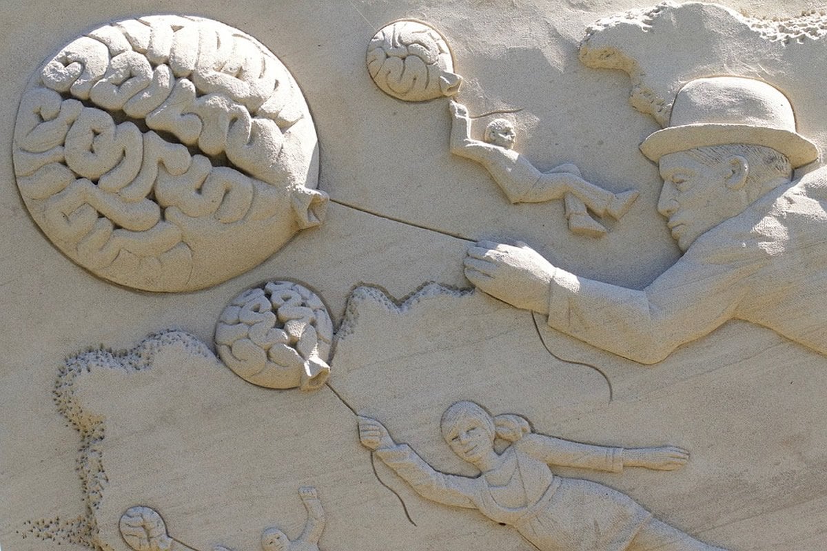 This shows brains made out of sand