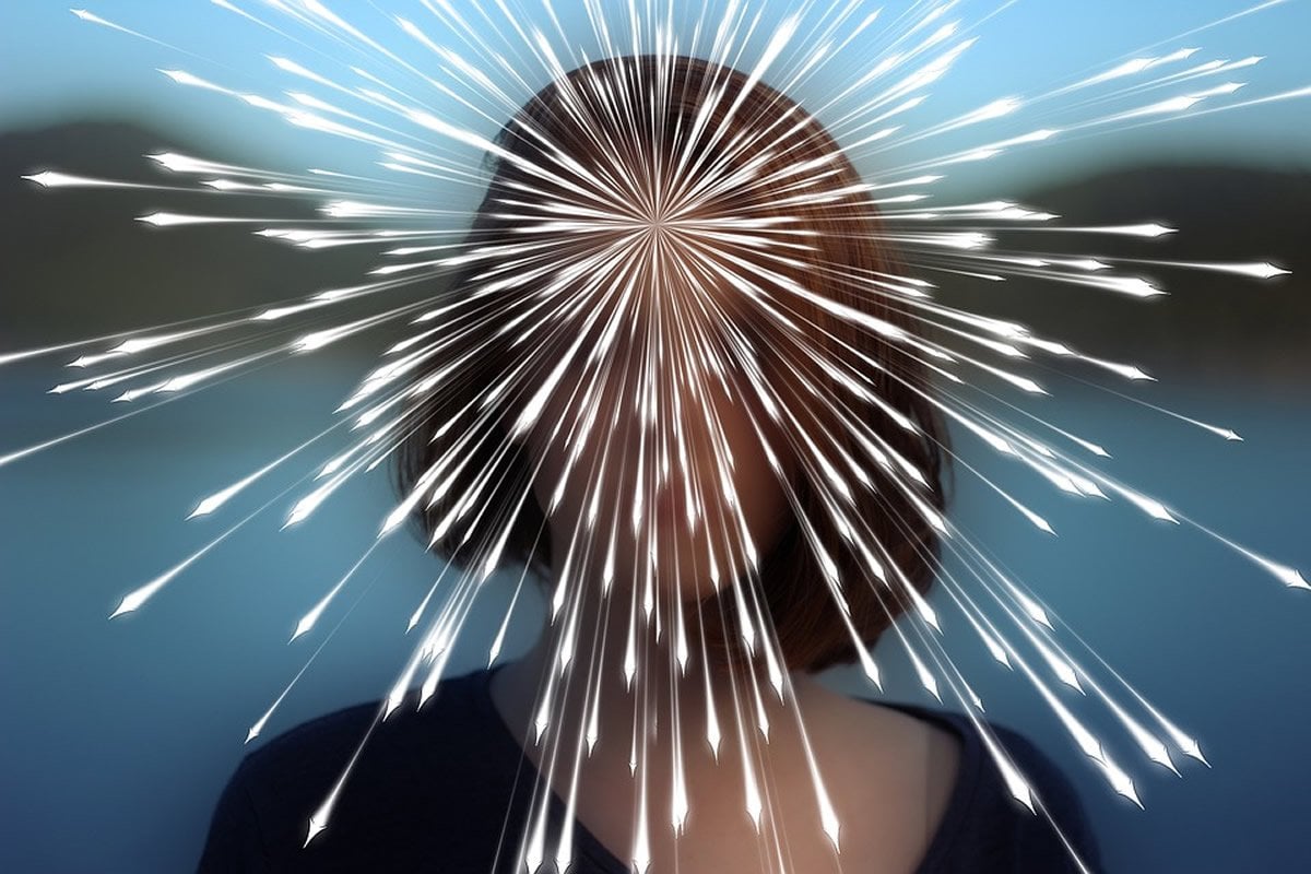 This shows a woman with lights surrounding her head