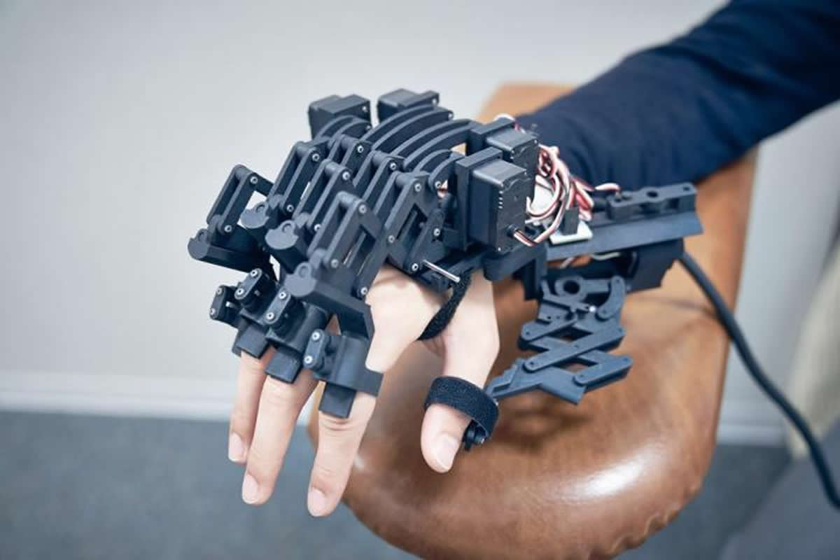 This shows the hand exoskeleton
