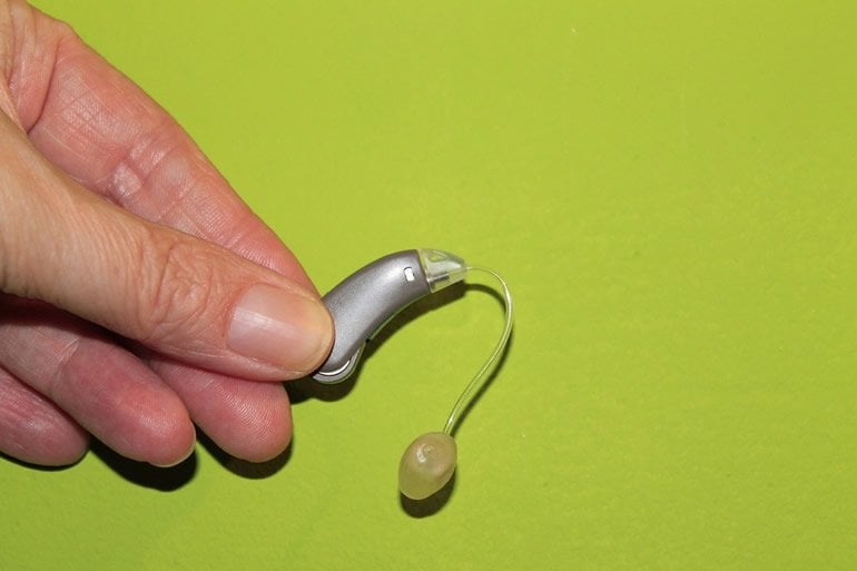 This shows a hearing aid