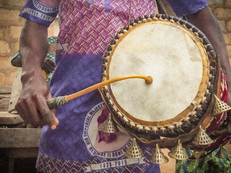 This shows a Dùndún drum