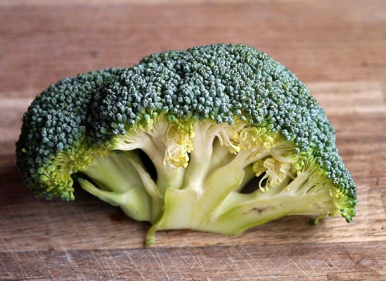 This shows a piece of broccoli