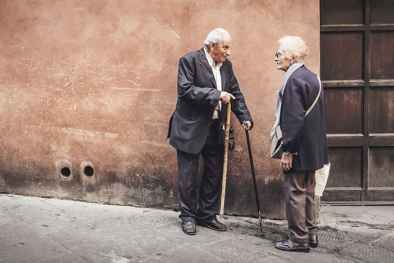 Chores, Exercise, and Social Visits Linked to Lower Risk of Dementia – Neuroscience News