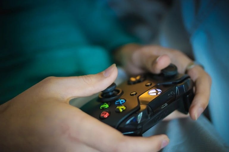 Video games can enhance decision-making skills, brain imaging study finds