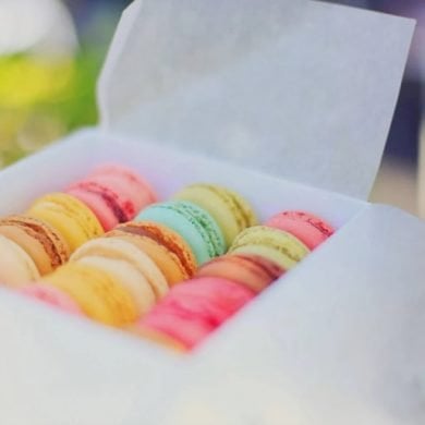 This shows a box of macroons