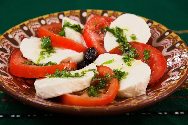 No Link Between Mediterranean Diet and Decreased Risk of Dementia - Neuroscience News