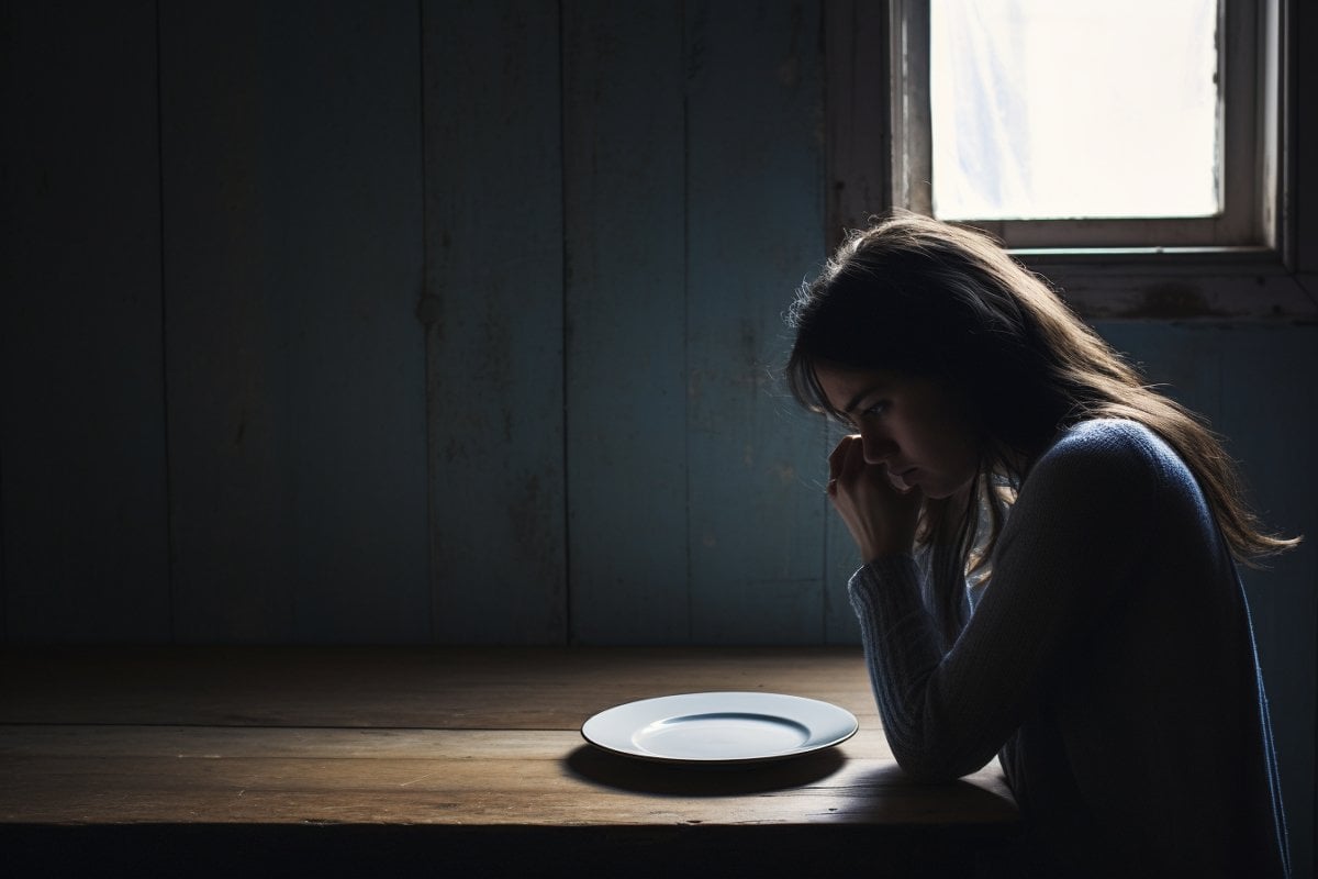 Loneliness Linked to Negative Eating Behaviors