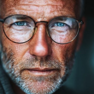 This shows a man wearing glasses.