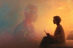 This shows a therapist and an AI head.