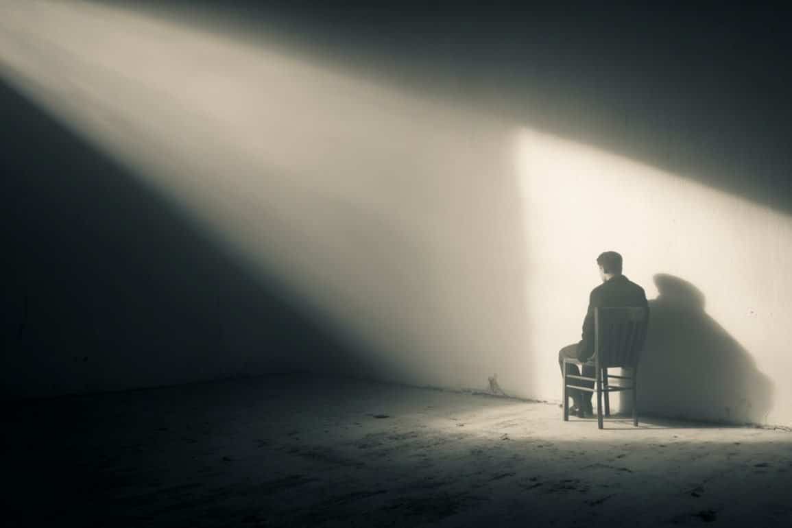 The Loneliness Paradox: Memory Deficits Without Accelerated Decline