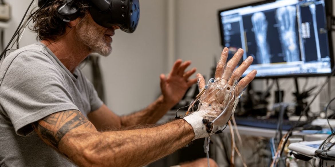 This shows a man in a vr headset.